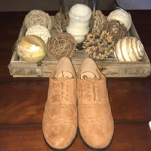 Suede oxford style shoes from England, never worn